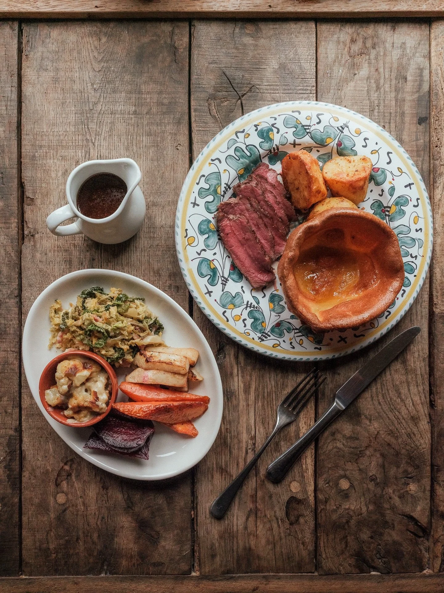 It&rsquo;s a lovely Sunday here at the pub and we&rsquo;ve got a bloody lovely roast to go along with it. Roystans has been hard at work this morning and has produced the goods big time. 

We&rsquo;re giving you the choice of Beef Rump or Chicken tod