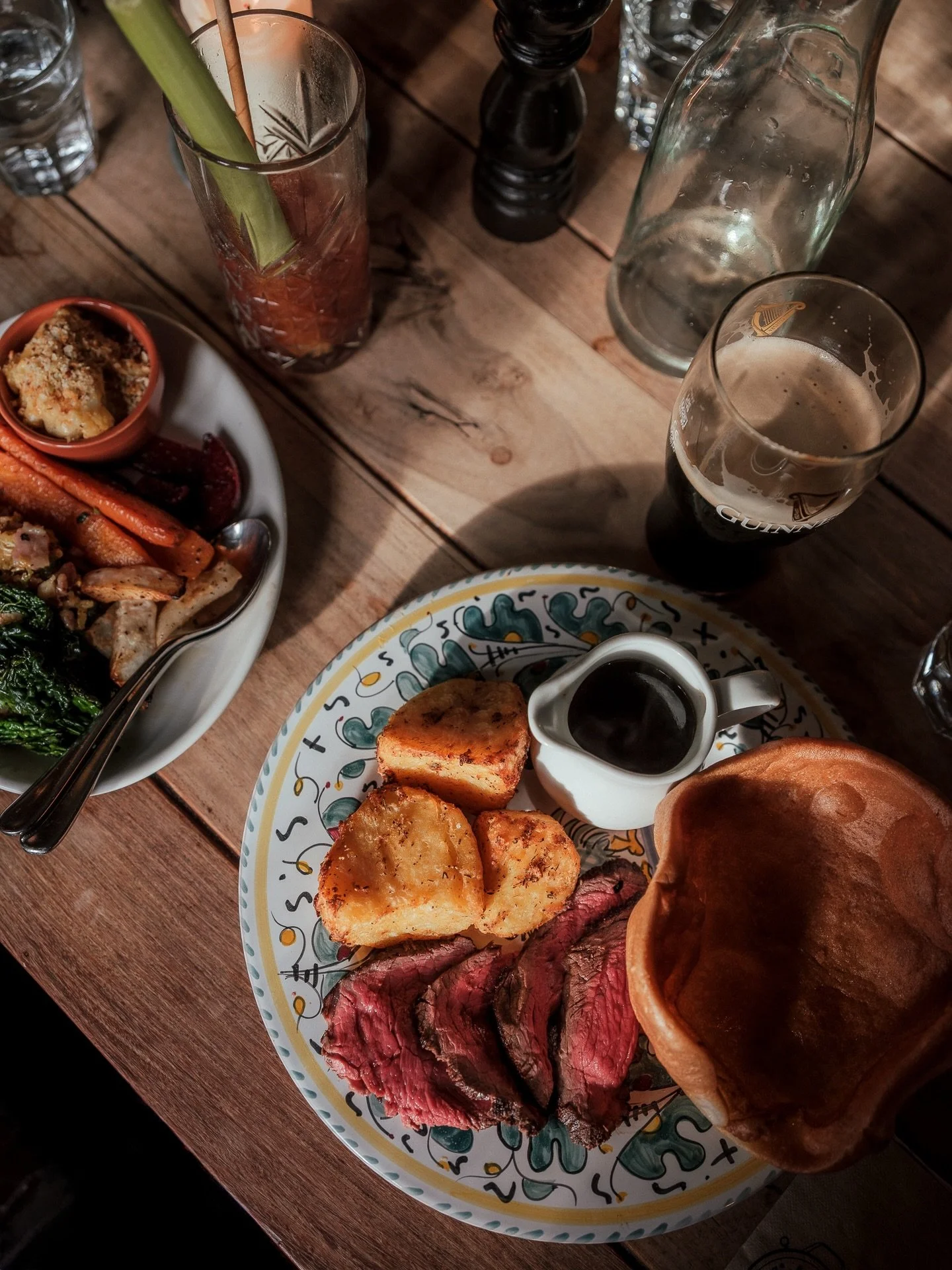 10 shots from the last week here at The Stump:

- Sunday Roast looking wicked
- Goat&rsquo;s Cheese, Nduja, Hot Honey &amp; Rosemary Special
- Comfy spot
- All about the fires through Jan
- Lovey Leoparding on the way to a table
- Table 3
- Flamesss
