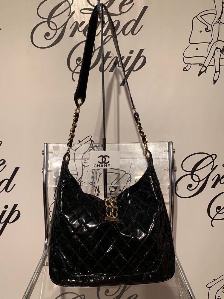 Vintage Chanel 90’s Oversized Black Patent Leather Shoulder Bag — Le Grand  Strip