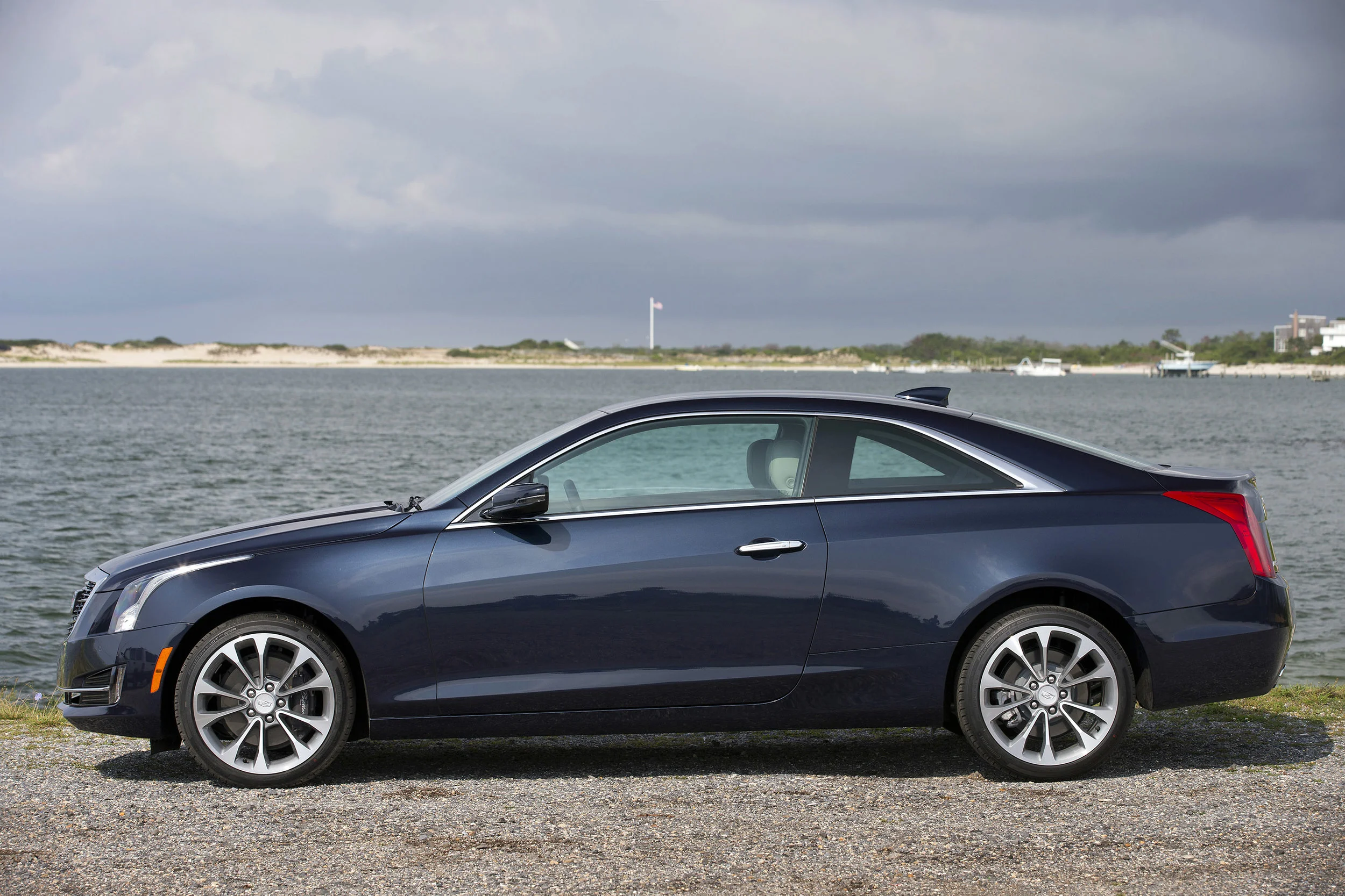2015-Cadillac-ATScoupe-126.jpg