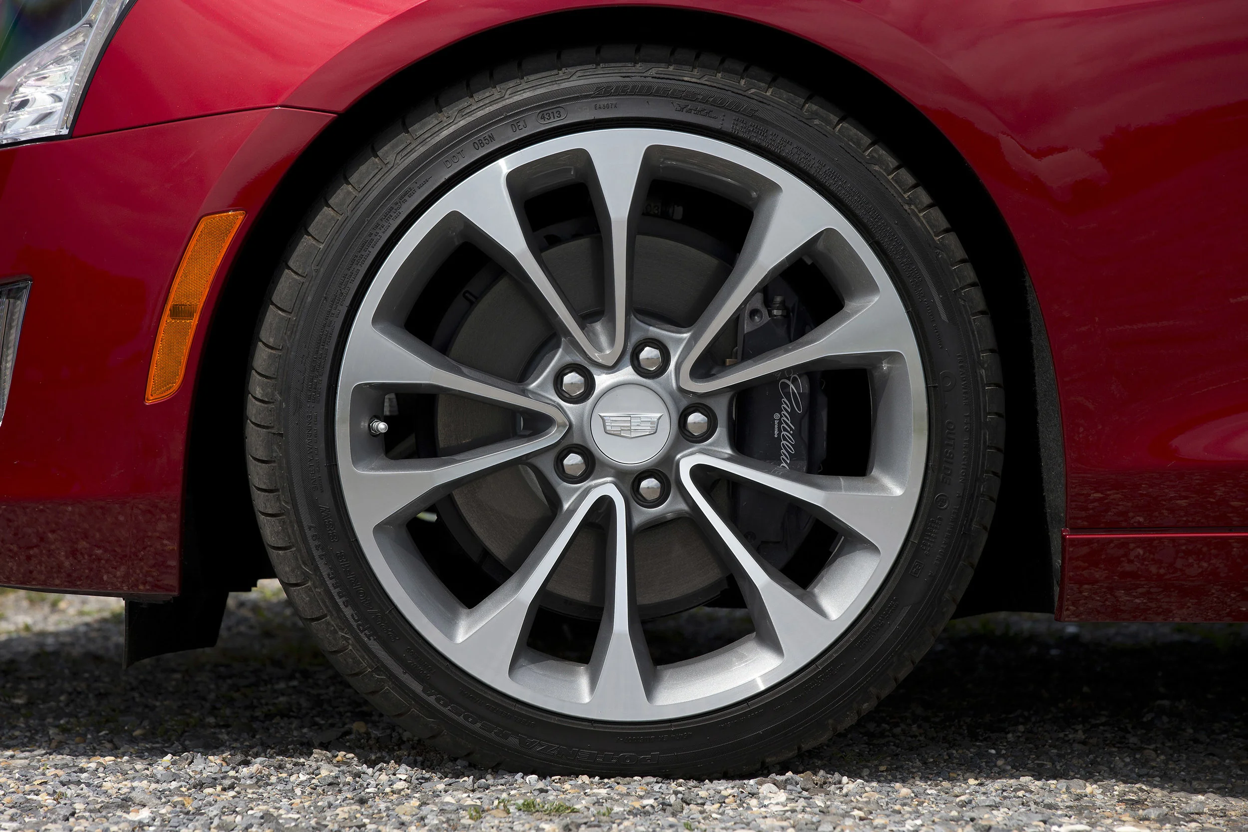 2015-Cadillac-ATScoupe-128.jpg