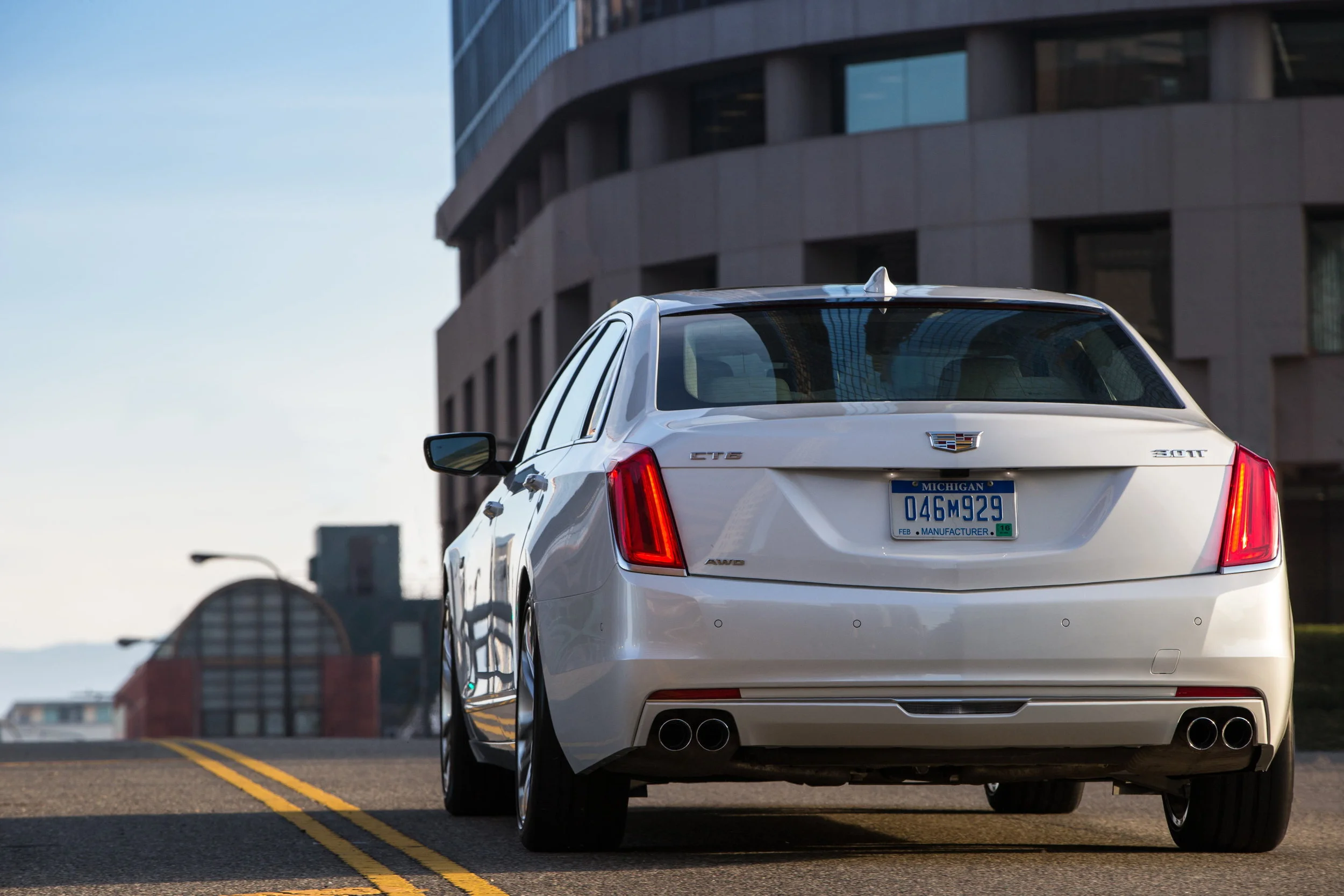 2018-Cadillac-CT6-009.jpg