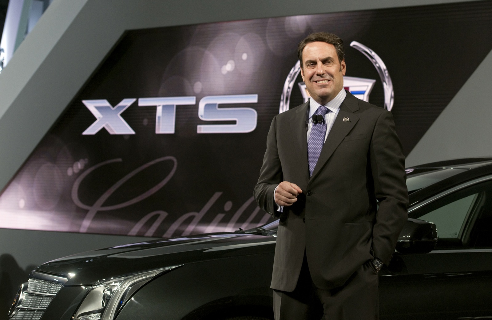 2013 Cadillac XTS Revealed at 2011 Los Angeles Auto Show