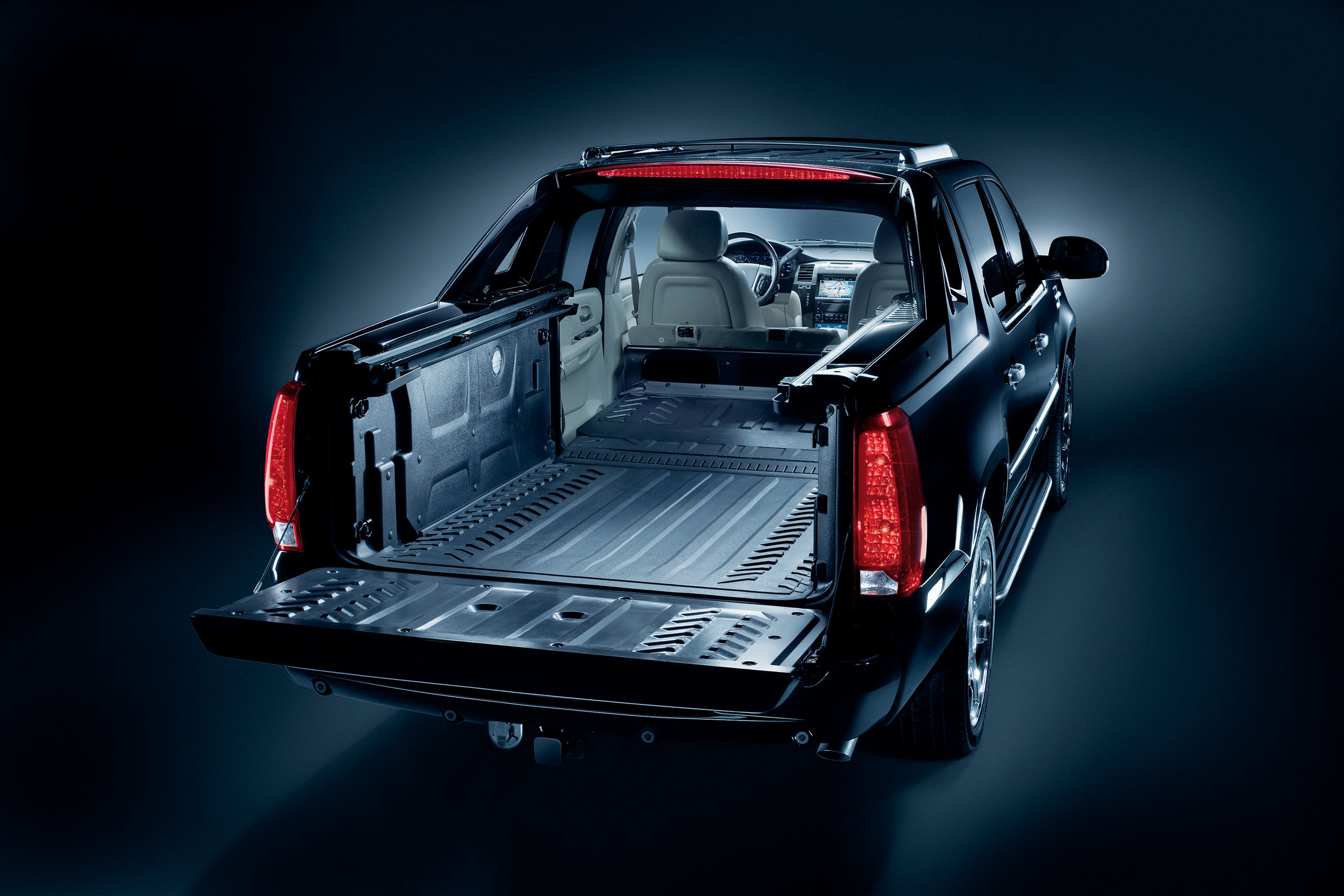 cadillac_escalade_ext_1.jpeg