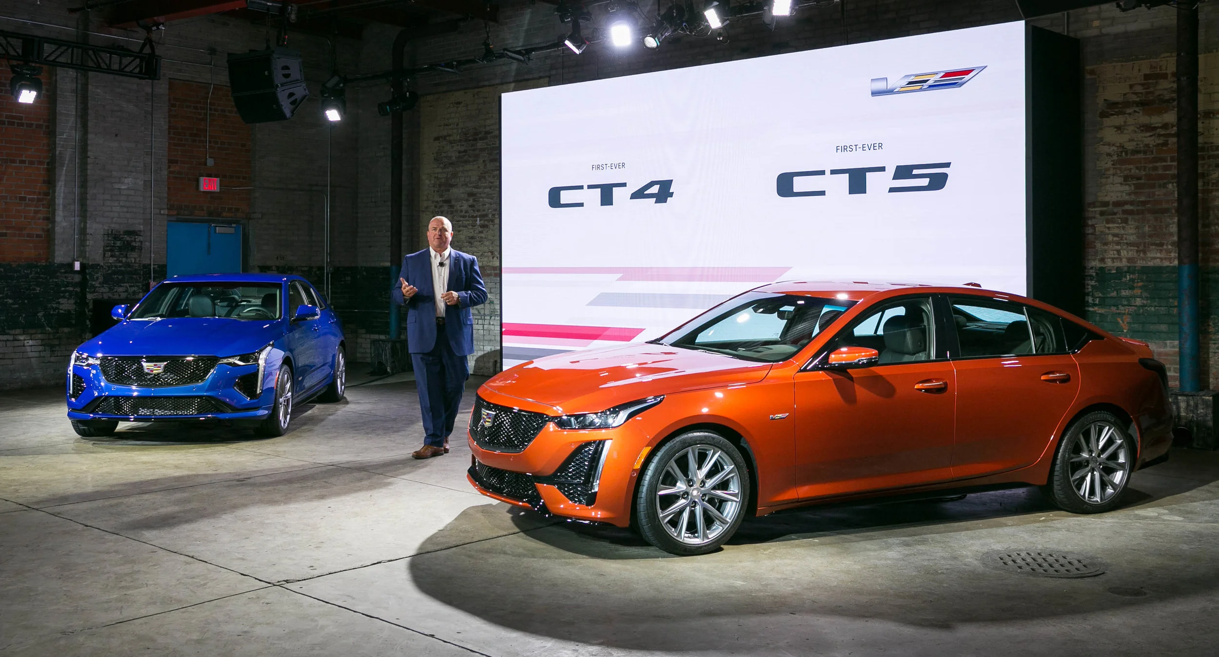 CadillacCT4VCT5V01.jpg