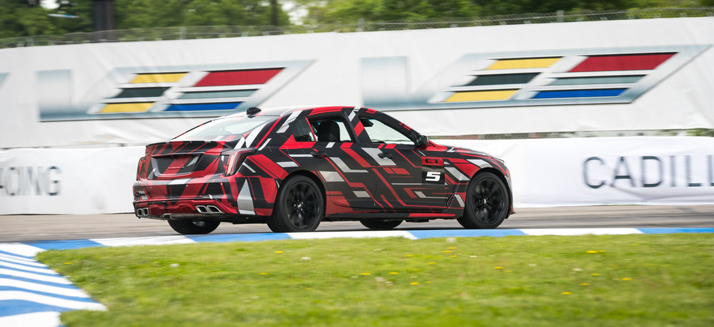 CadillacVSeries02.jpg