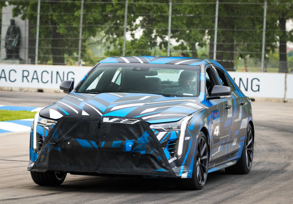 CadillacVSeries03.jpg