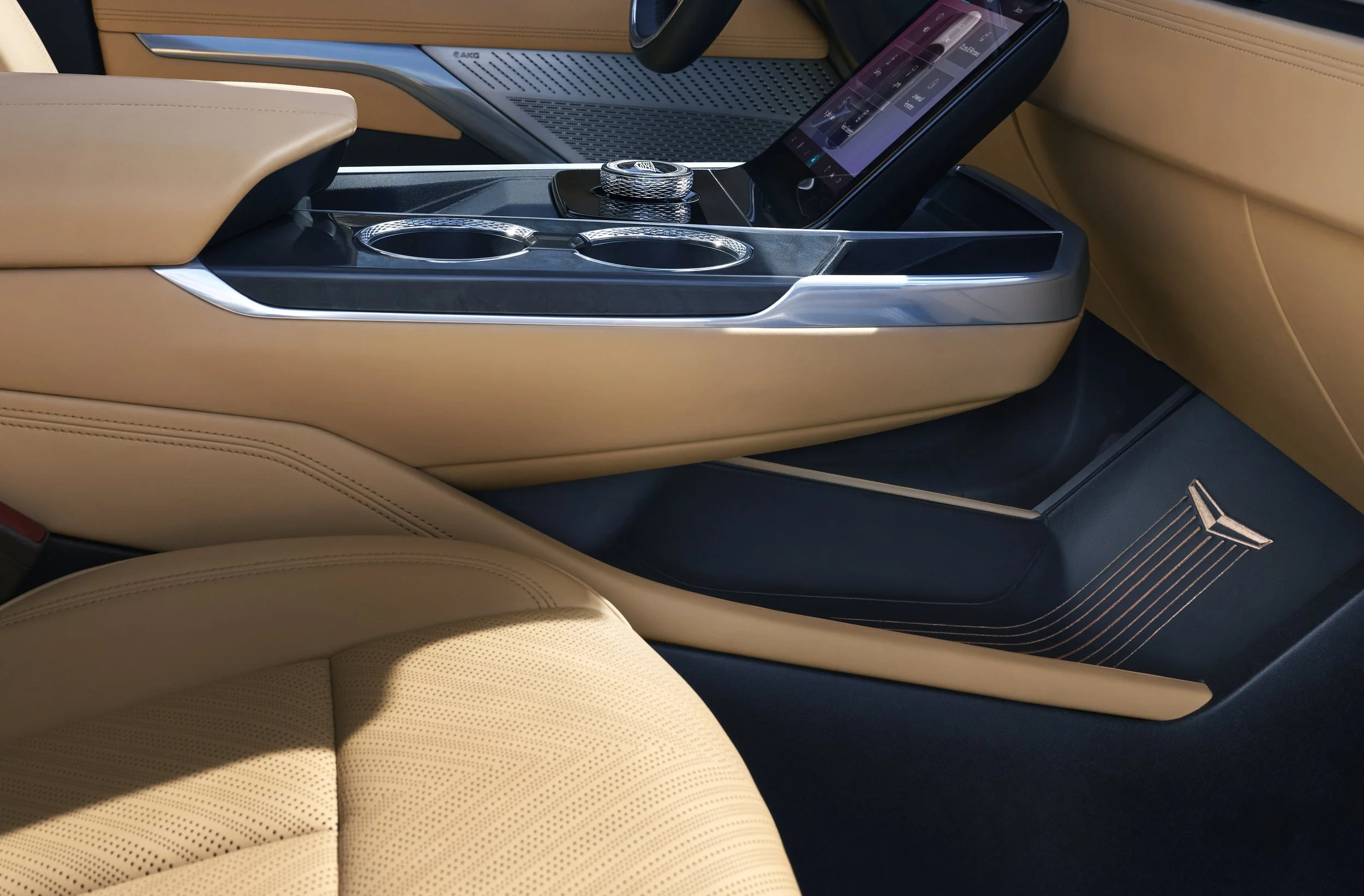 2025-cadillac-escalade-iq-sport-015.jpg