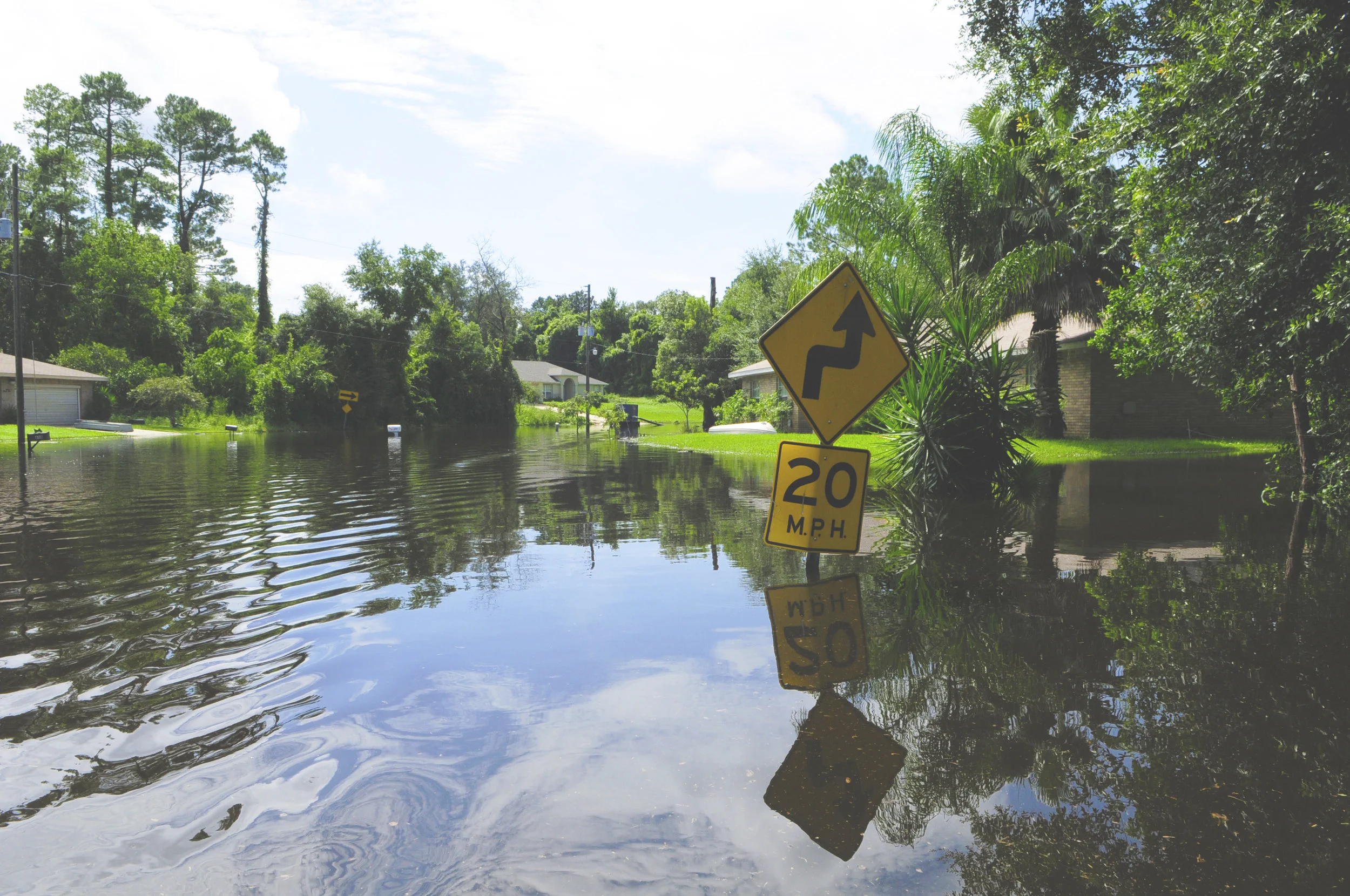 FEMA_-_37615_-_Community_flooded_by_Tropical_Storm_Fay_in_Florida edit.jpg