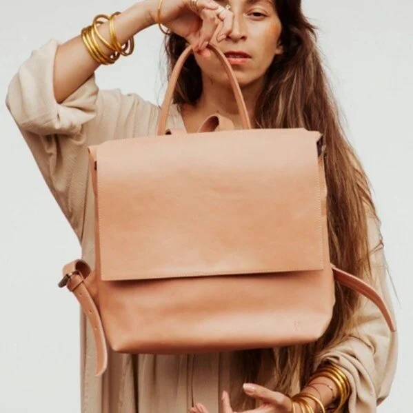 Tori Bag

Check it out on @kundalinigown 
#laptopbag #ethicalleather #slowfashion #sustainablefashion #conciousconsumer