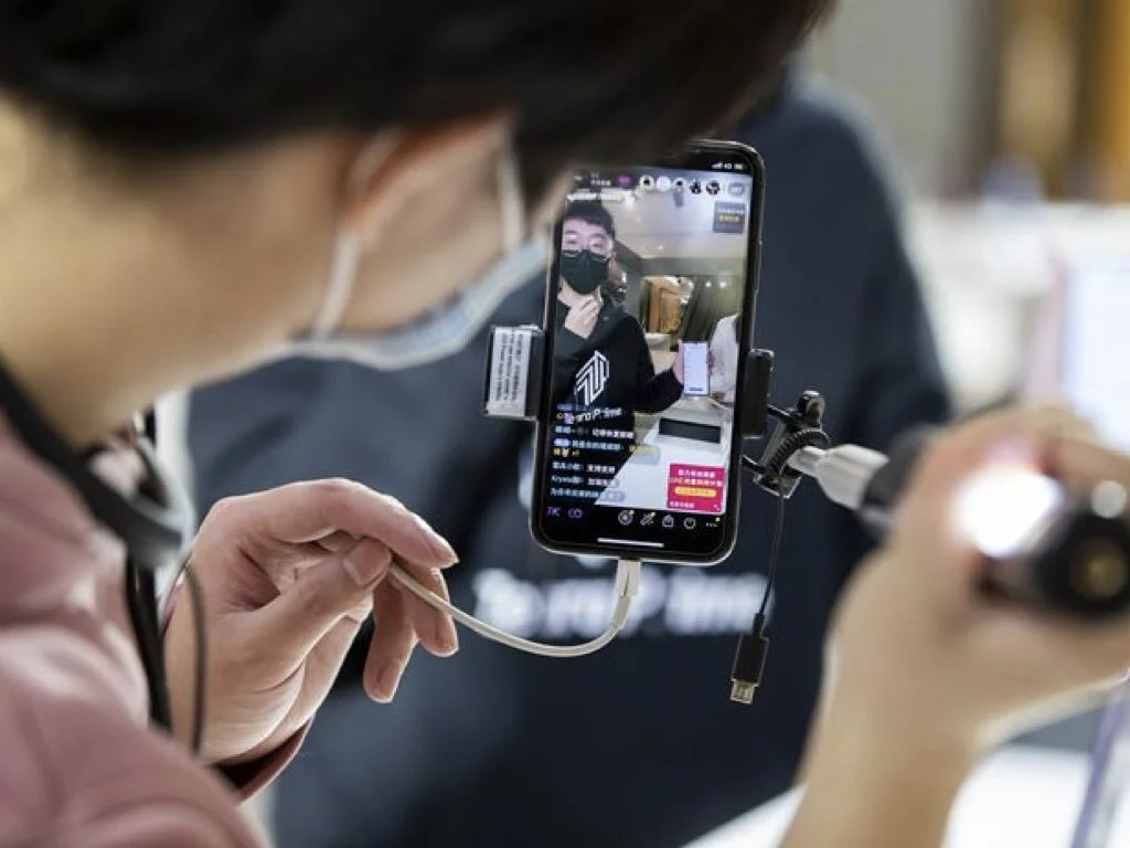 LIVESTREAMING ENHANCES THE WECHAT ECOSYSTEM