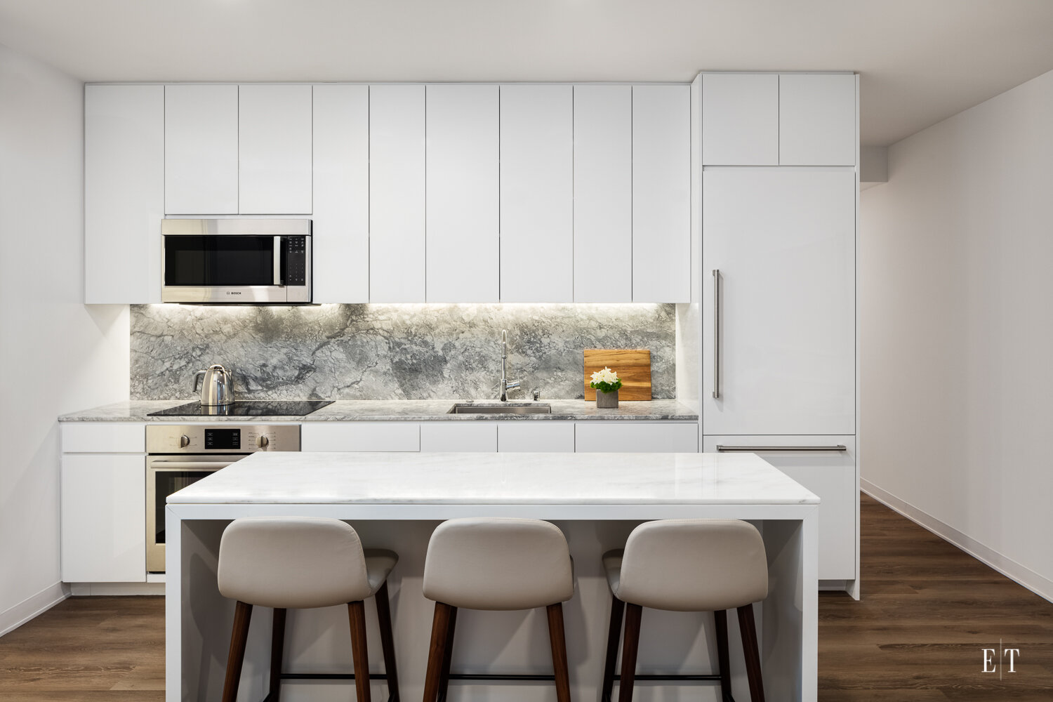 Modern Kitchen | Honolulu | Oahu | Hawaii | Howard Hughes | Rottet Studio