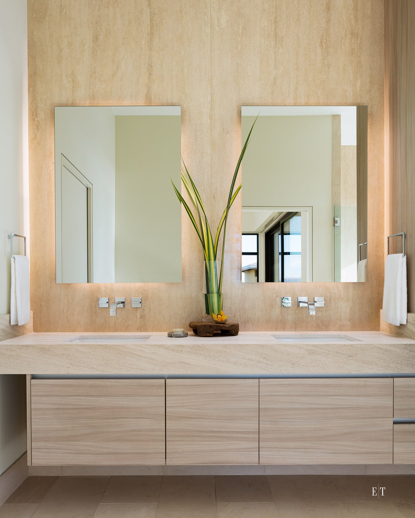  MUSEd Interiors of Honolulu Master Bath Design | Ethan Tweedie Photography 