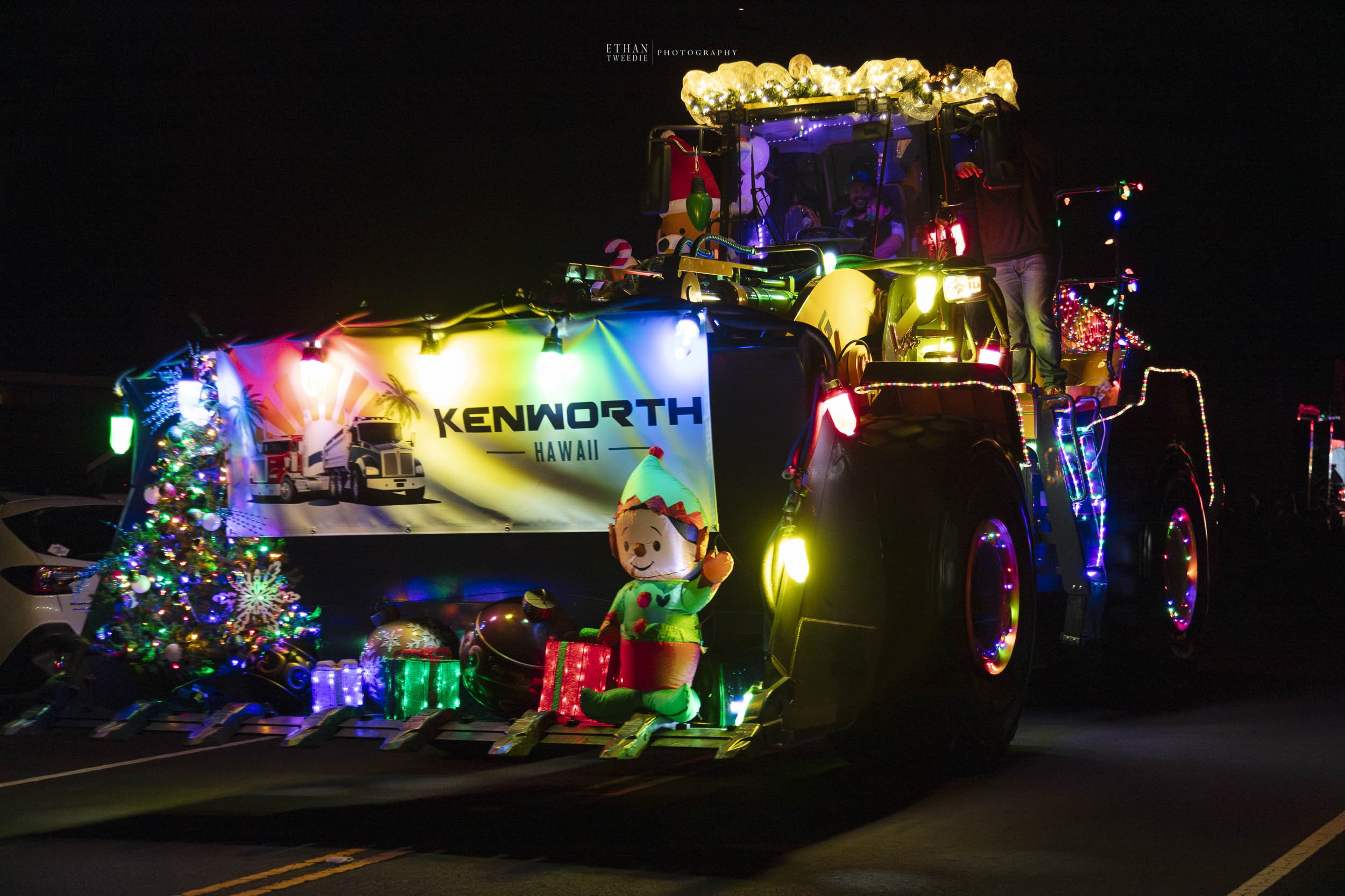  63rd Annual Waimea Twilight Christmas Parade! 