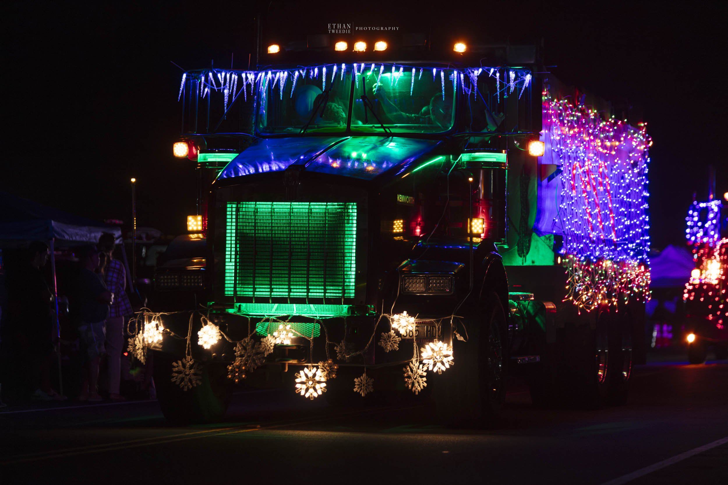  63rd Annual Waimea Twilight Christmas Parade! 