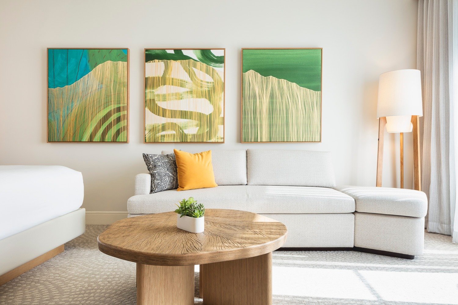 A hotel that blends comfort, style, and place transforms a guest&rsquo;s experience. I recently photographed the stunning renovations at Hilton Waikoloa&rsquo;s Palace Tower, where the Hawaiian island-inspired design offers a fresh take on luxury wit