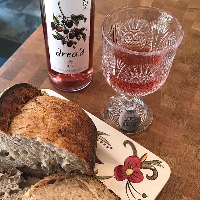 Nothing better than bread and wine...
Picked up a loaf of sourdough at gastrohomestead @backhousexyz and opened a bottle of my new ros&eacute;.
So thankful for @backhousechef  for baking this and sharing the bounty of his farm with locals!
Tastes lik