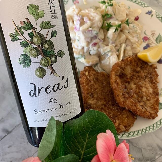 Happy Easter!
Wishing everyone a safe and healthy holiday.
I&rsquo;m enjoying mine with a family favourite...
#schnitzel and one our family&rsquo;s special potato salad recipes!
#traditions #vqaathome #lovelocal #sauvignonblanc