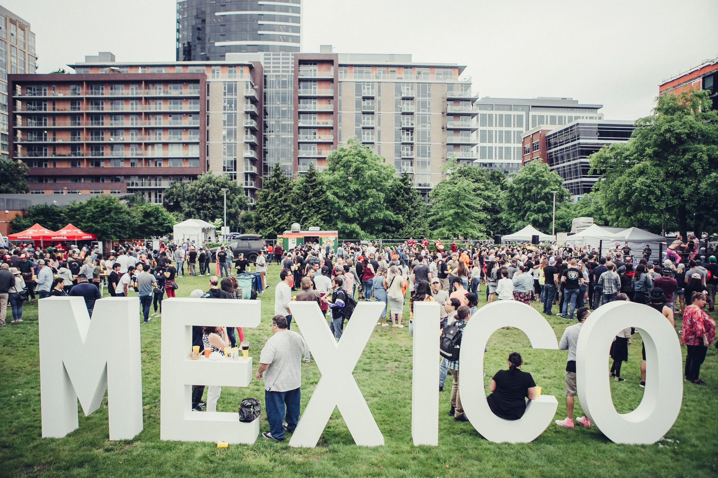 Seattle Giant Letters — Energia Events