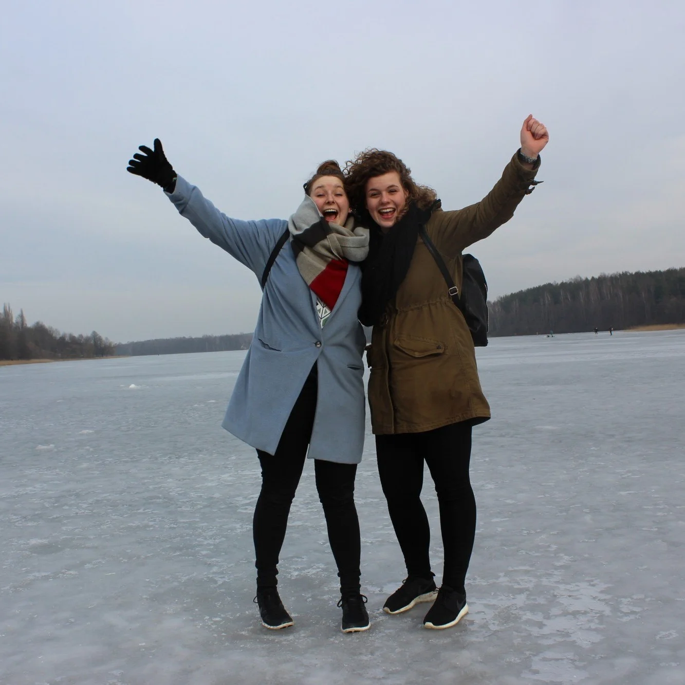 Control freaks Jennifer en Sophie boekten een srprs...