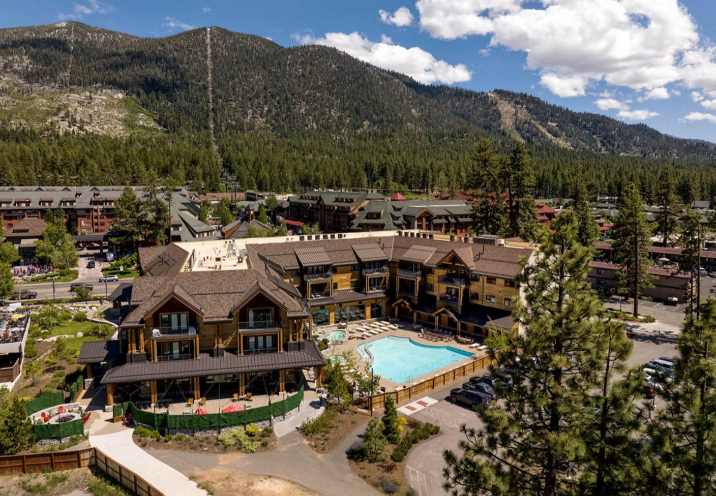 exterior pool.png