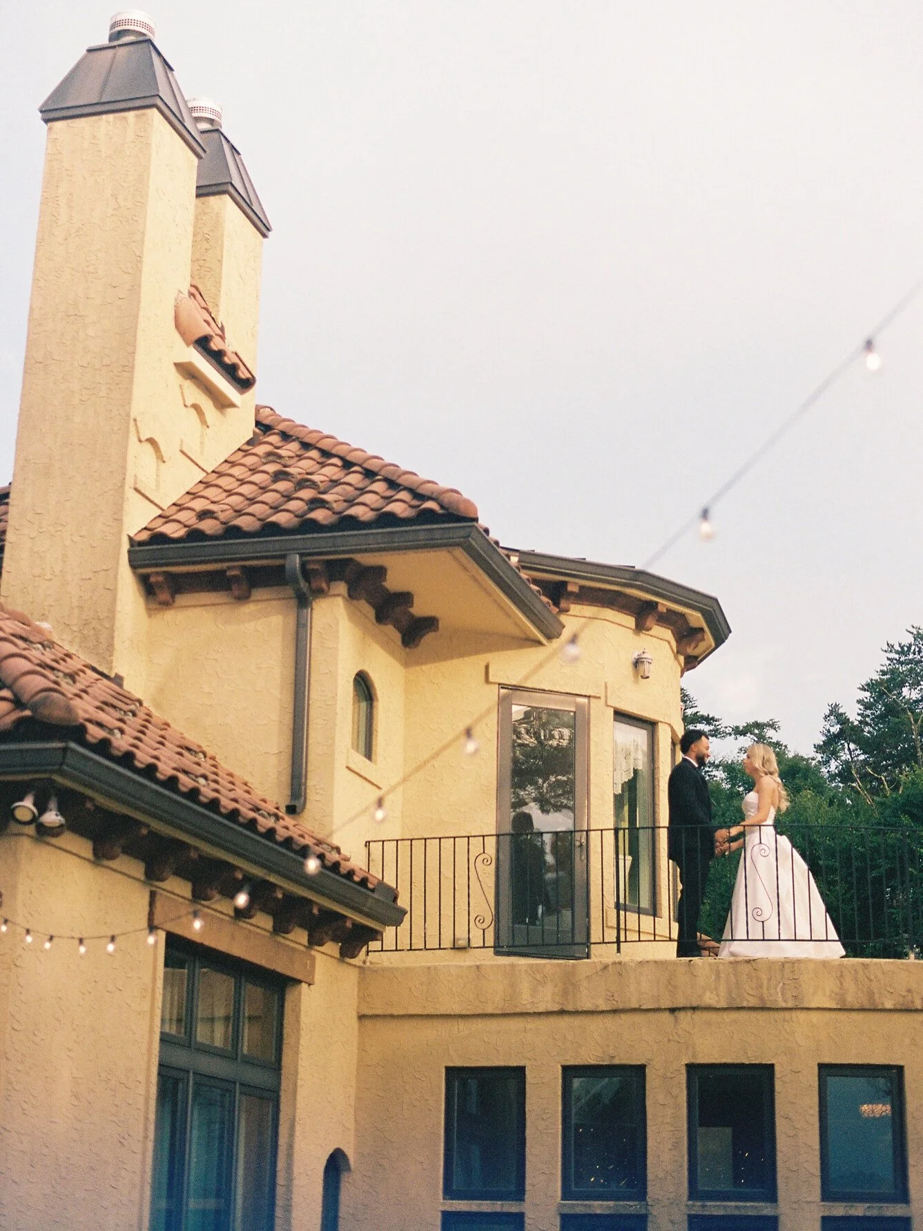 The Busios&rsquo; timeless celebration at Bella Collina Mansion 🖤

Photo @sidneyashtonphoto 
Venue @bellacollina 
Florals @clairepaigefloral 
Video @capturedbycamm_ 
Dress @monbijoubridal 
2nd dress @astonbridal 
Tux @menswearhouse 
DJ @theoriginald