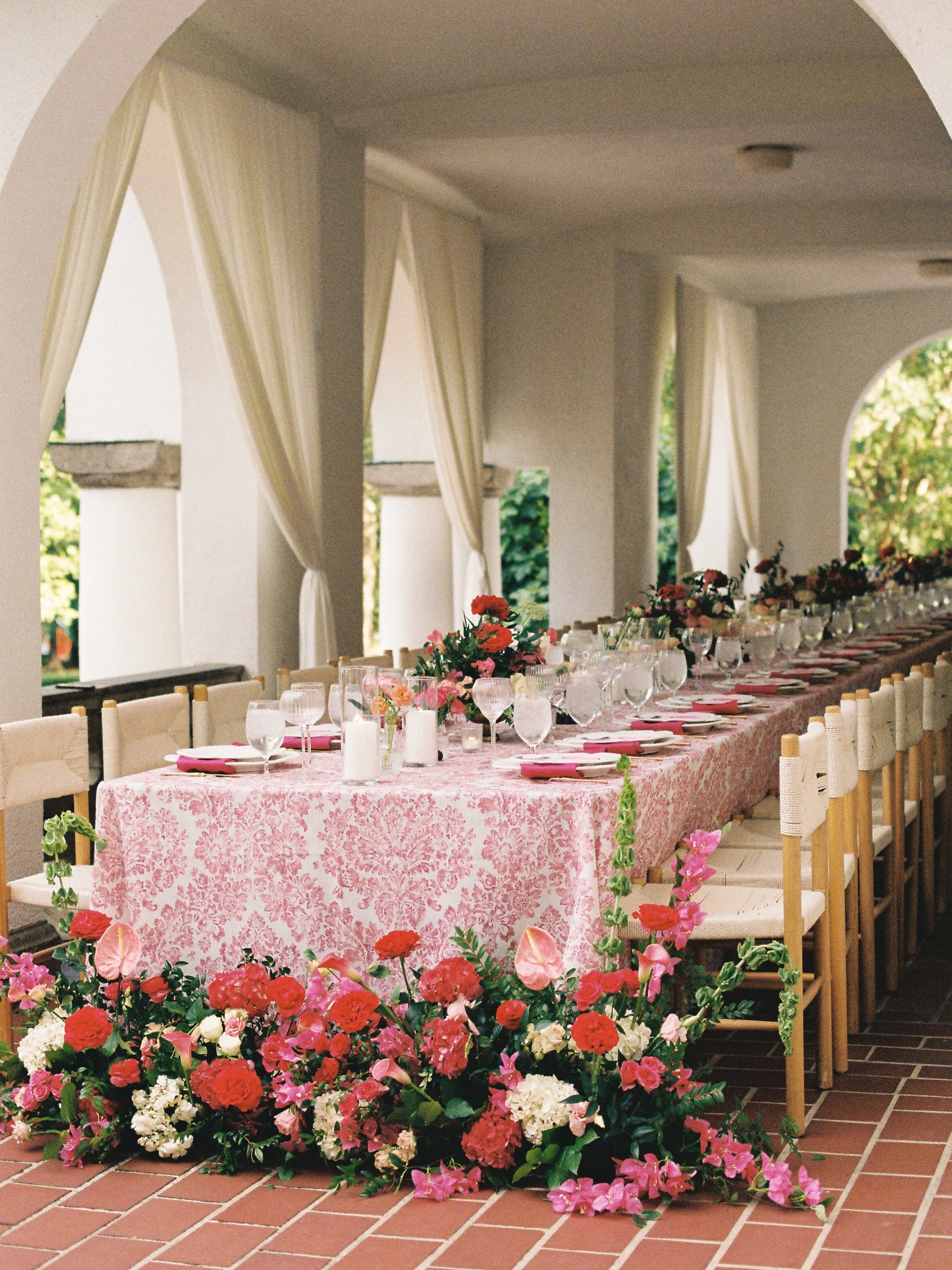 A study in piiink 🌸🎀💗🌷💖

Planner: @laurenoandco 
Photographer: @sidneyashtonphoto 
Caterer: @southernharvesthg 
Venue: @hillhousedurham 
DJ: @waldendjs
Decor: @bloomingwalls_nc 
Ceremony Musicians: @ncharpist
Hair + Makeup: @peachcowgirlbeauty
F