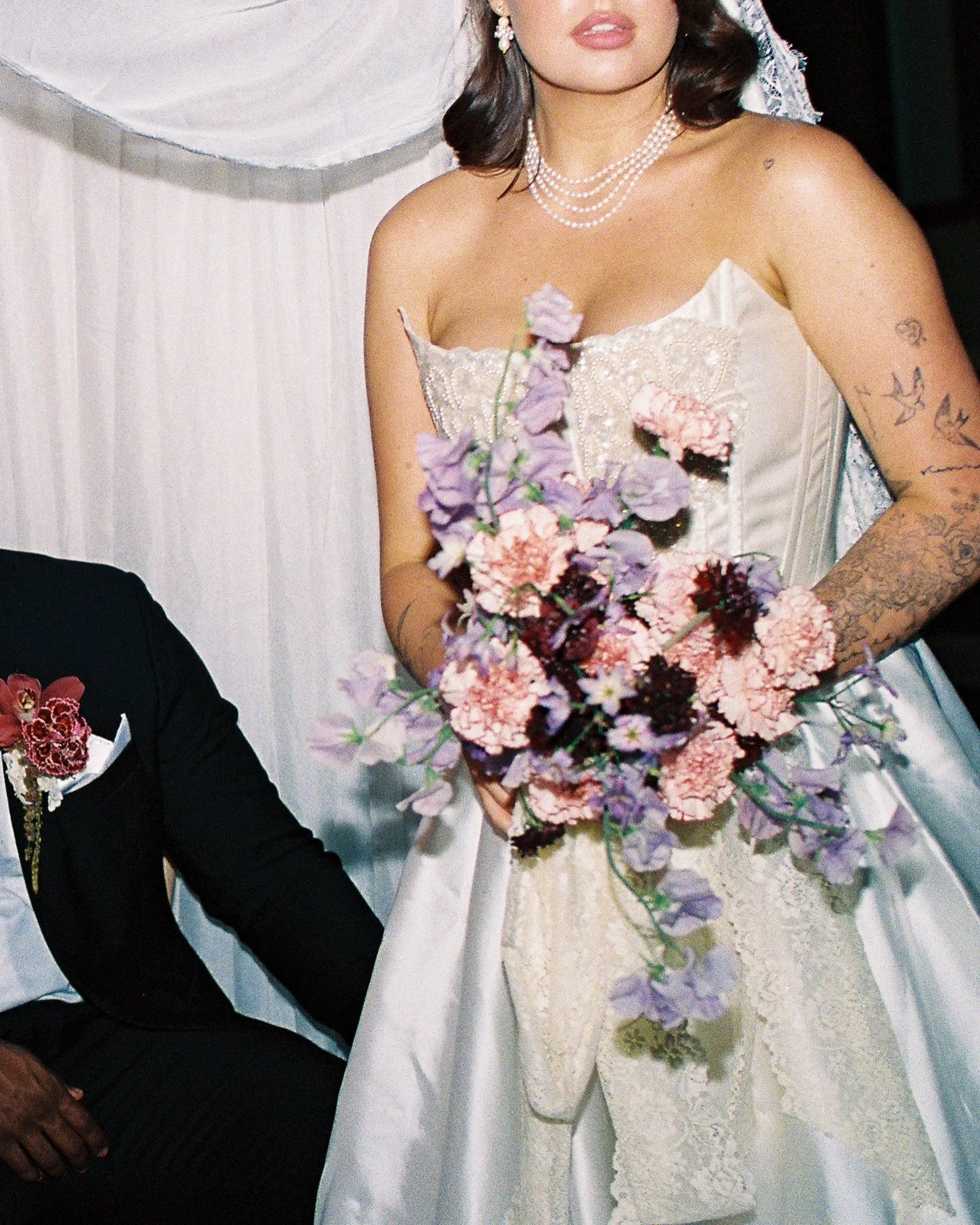 Pulled these back out 🕊️

Venue: @thevaloraoak 
Photographer: @sidneyashtonphoto 
Planner: @lilyandgarnetevents 
Stationery: @rachelwstudio 
Florist: @merakiblommor 
Hair: @the_pretty_barrette 
Makeup: @makeupbyjobrienn
Draping: @gathered_draping_st