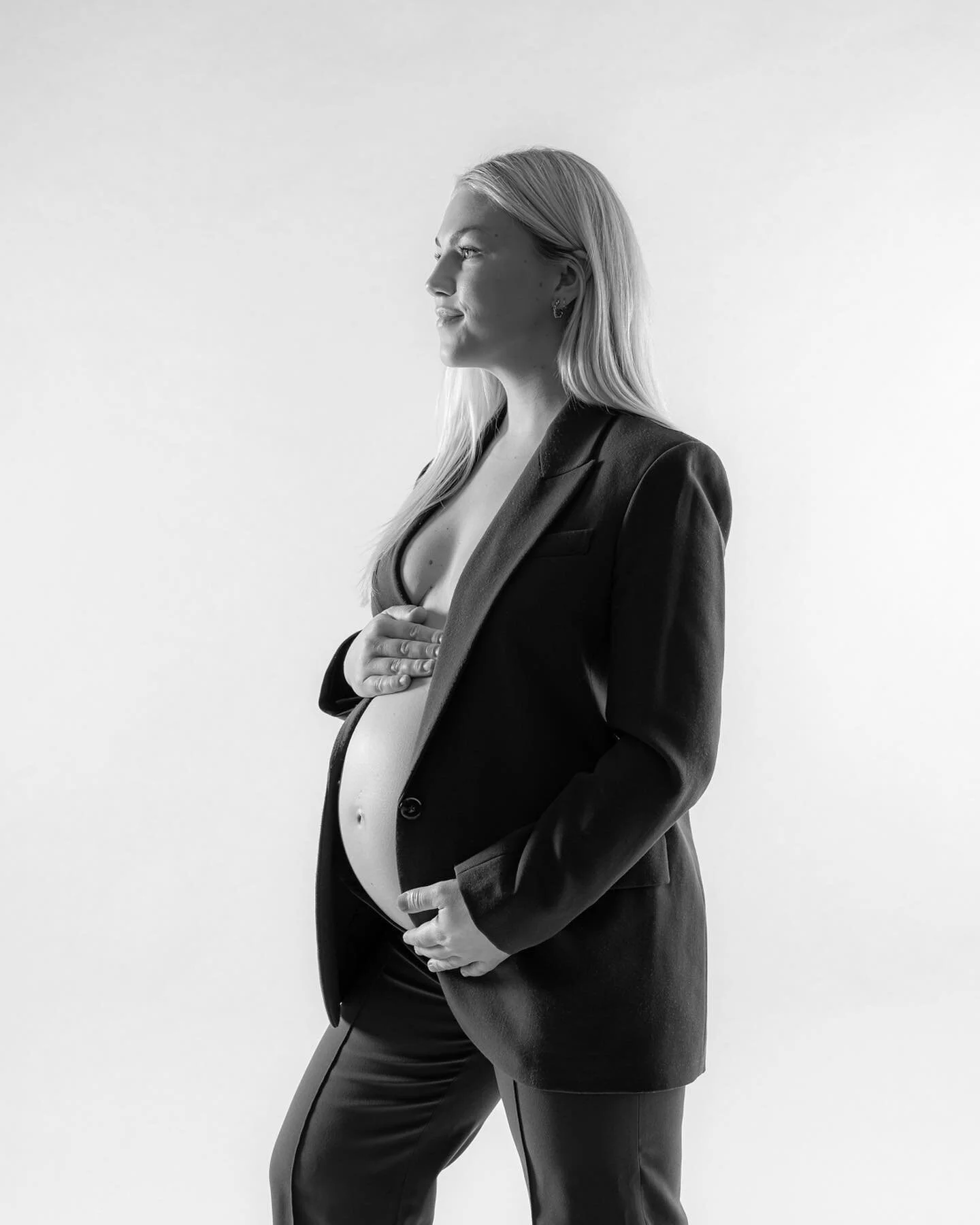 Blazer &iacute; bumbumyndat&ouml;ku er svo fallegt✨🦋