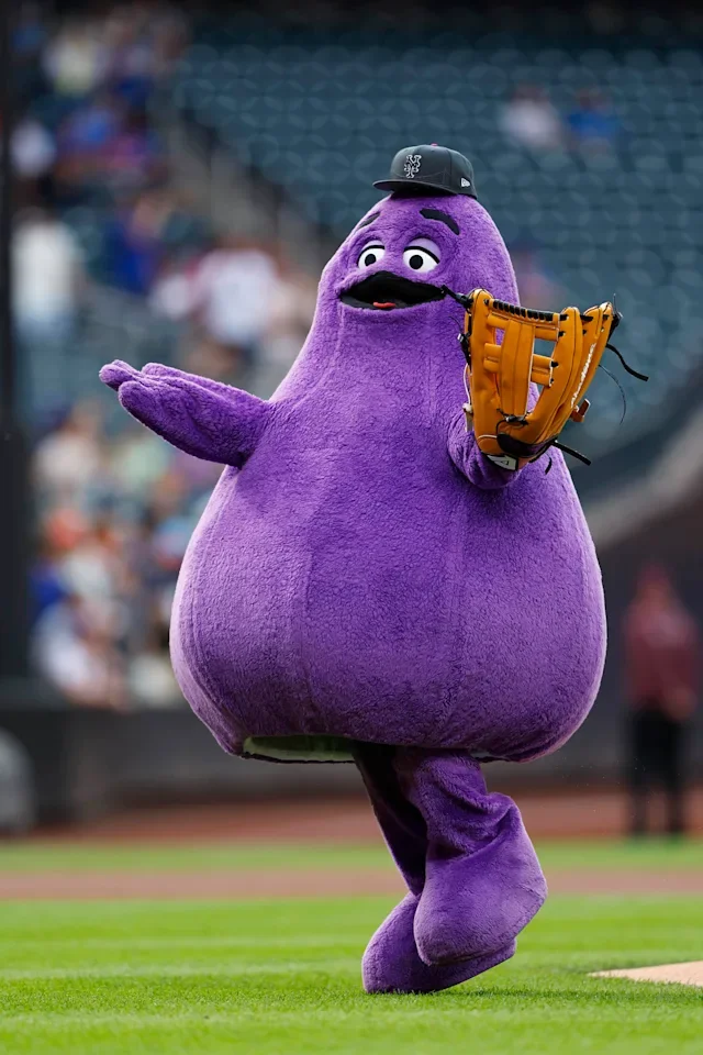 grimace first pitch.webp