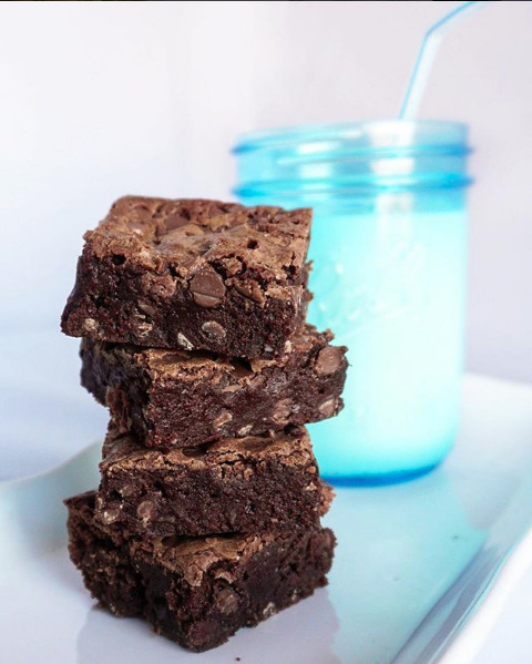   BERTHA MAE'S BROWNIE CO    A Sampling of Our Favorites | Brownies: Orig, Sea Salt Caramel, Toffee, Cinn Chip, Peanut Butter, Mac Nut, Choc Mint, GlutenFree Orig Cookies: Milk Choc Chip, Dark Choc Sea Salt, White Choc Mac Nut, Peanut Butter, Milk Ch