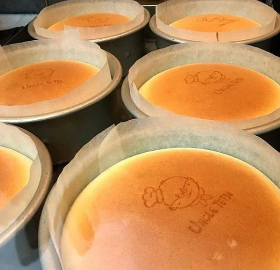   UNCLE TETSU JAPANESE CHEESECAKE    @uncletetsu_us   Original Japanese Cheesecake    