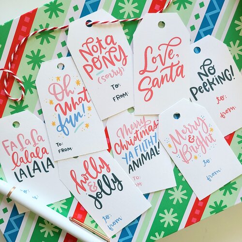 Bubby and Bean ::: Living Creatively: DIY Tutorial >>> Pretty Holiday Gift  Tags with Free Printable Designs!