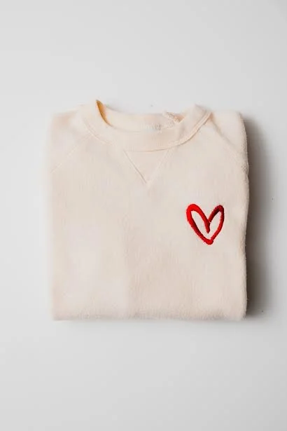 sweatshirt heart