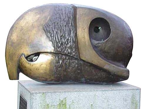   Bernard Reynolds   Parrot Head  Bronze 1993 54 x 46 x 105 cm 