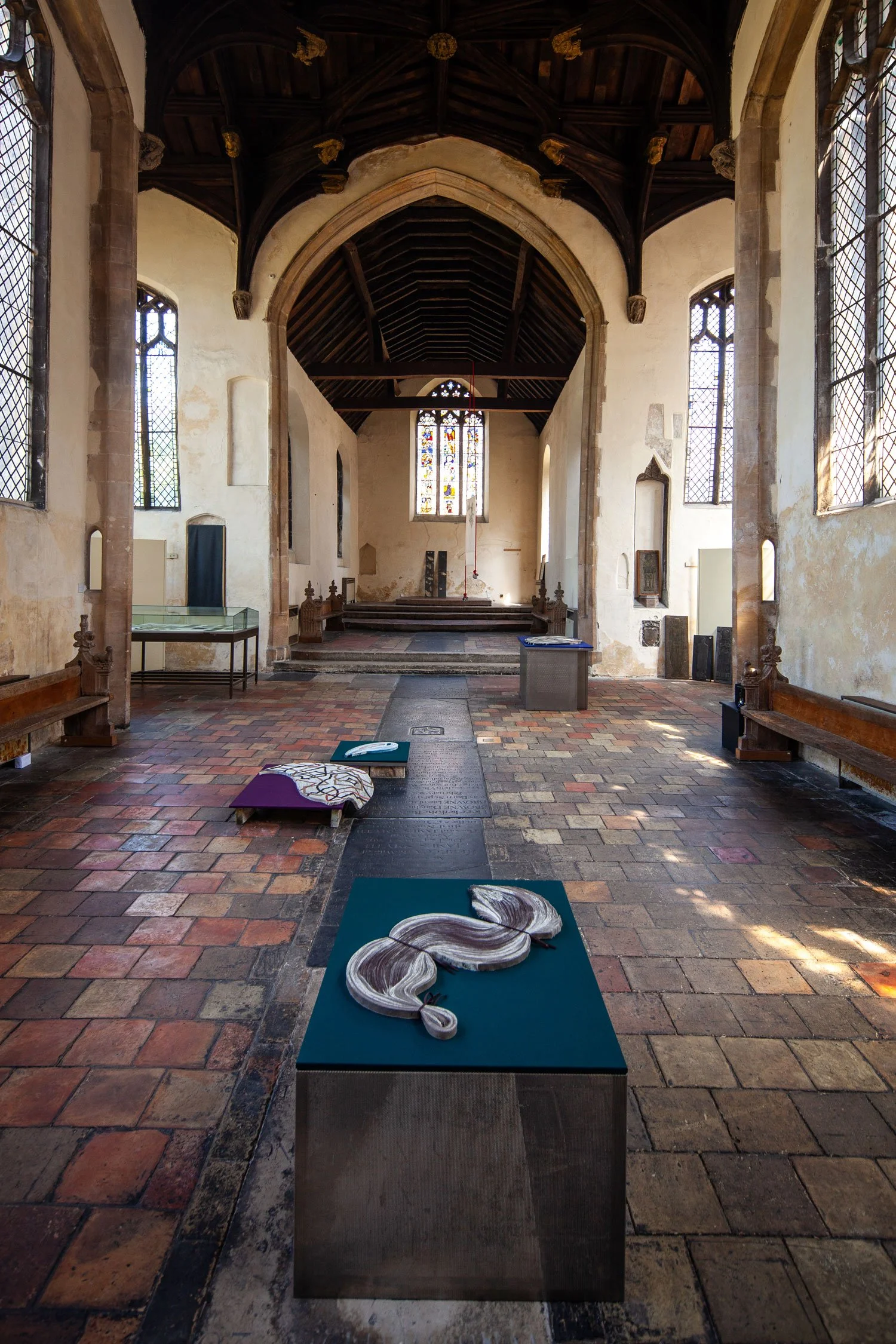 02-Thick-Seams,-installation-view,-photo-by-Philip-Sayer.JPG