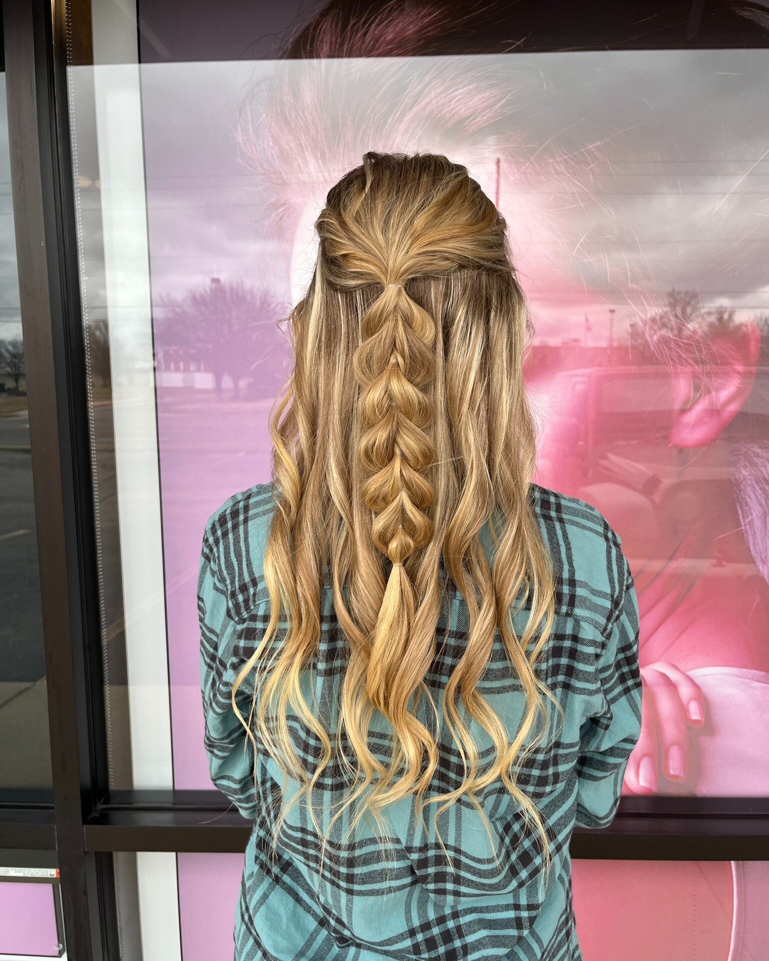 Prom is right around the corner, is your hair ready?!

Formal style by Bethany

#formalhair #promstyle #promhair #braidedstyle #pureologylove #bridesmaidhair #bridalstyle #wichitahair