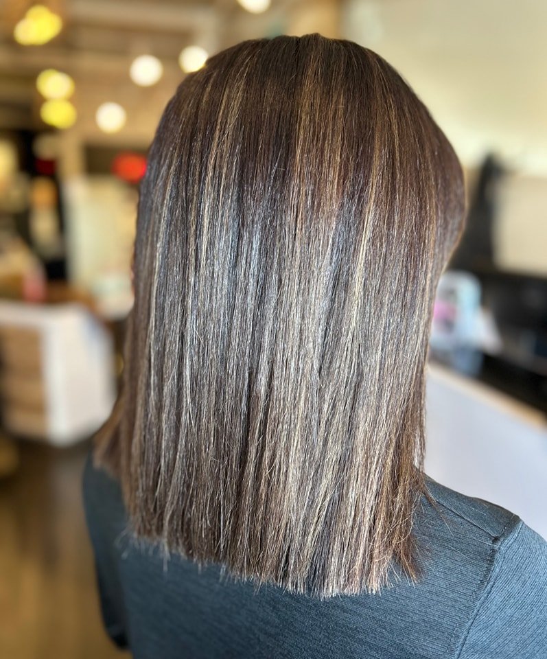 Before and After! Soft and Sleek 

Color + Cut by Grace

#beforeandafter #dimensionalbrunette #nomorered #highlights #brunette #redkenshadeseq #redkenhaircolor #mizanihaircare #wichitahairdresser #wichitasalon #ictsalon