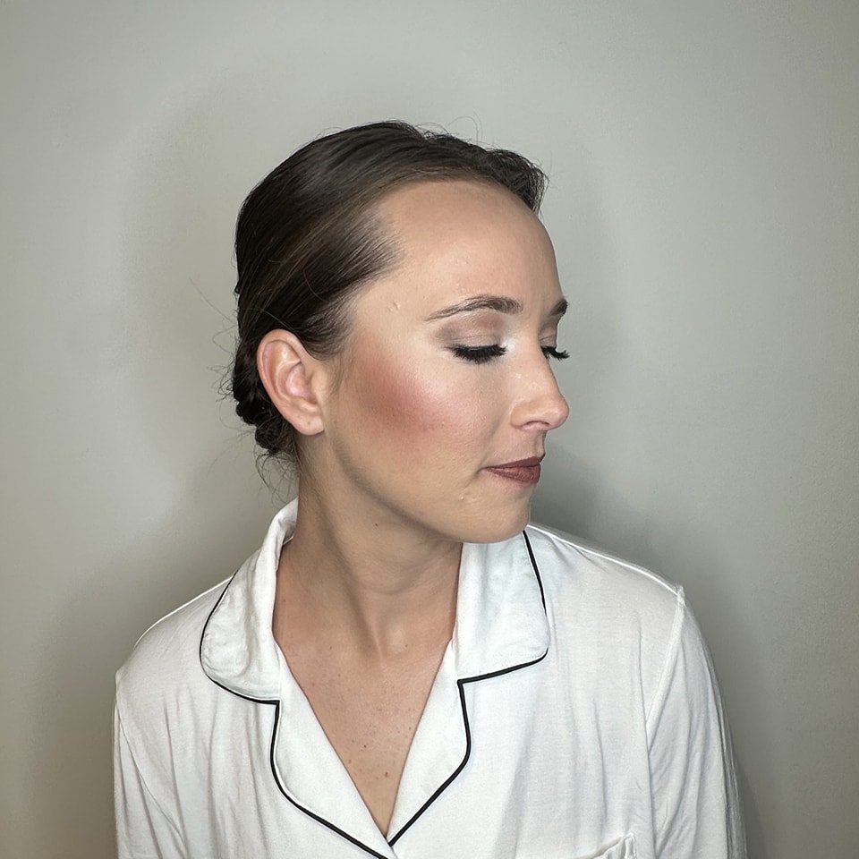 A moment for this gorgeous bride! 

Makeup and Style by Amy

#bridetobe #bridalhair #bridalformalstyle #wichitawedding #wichitabride #bridalmakeup #theknot #wichitaweddingmakeupartist #wichitaweddinghairstylist #kansaswedding #classichair #classicbri