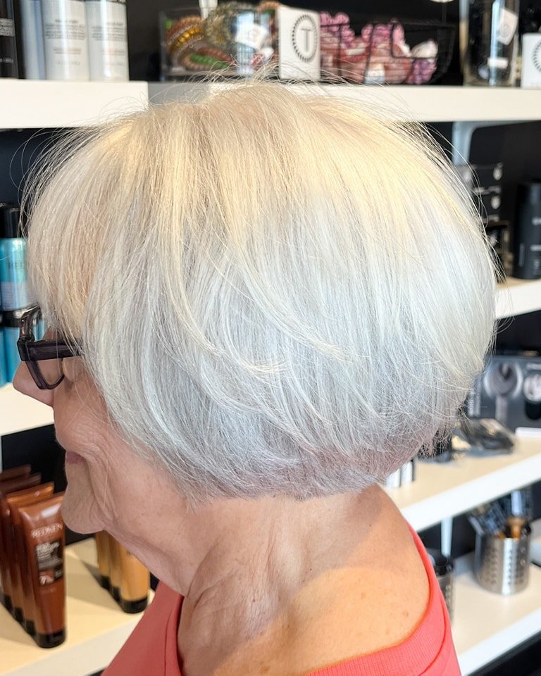 That shape👏🏻 a perfect summer cut! 

Cut by Bethany 

#shorthaircut #naturalhaircolor #redkensalon #wichitahair #volume #roundhaircuts #shortstyles #womenshaircut #wichitahair #pureologylove #pureologyhaircare