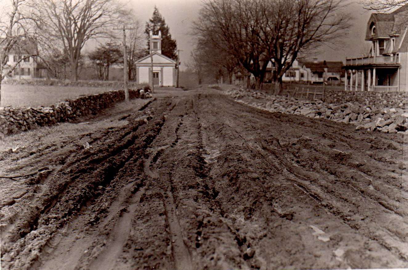 PutneyInCenterofRoad468.jpg
