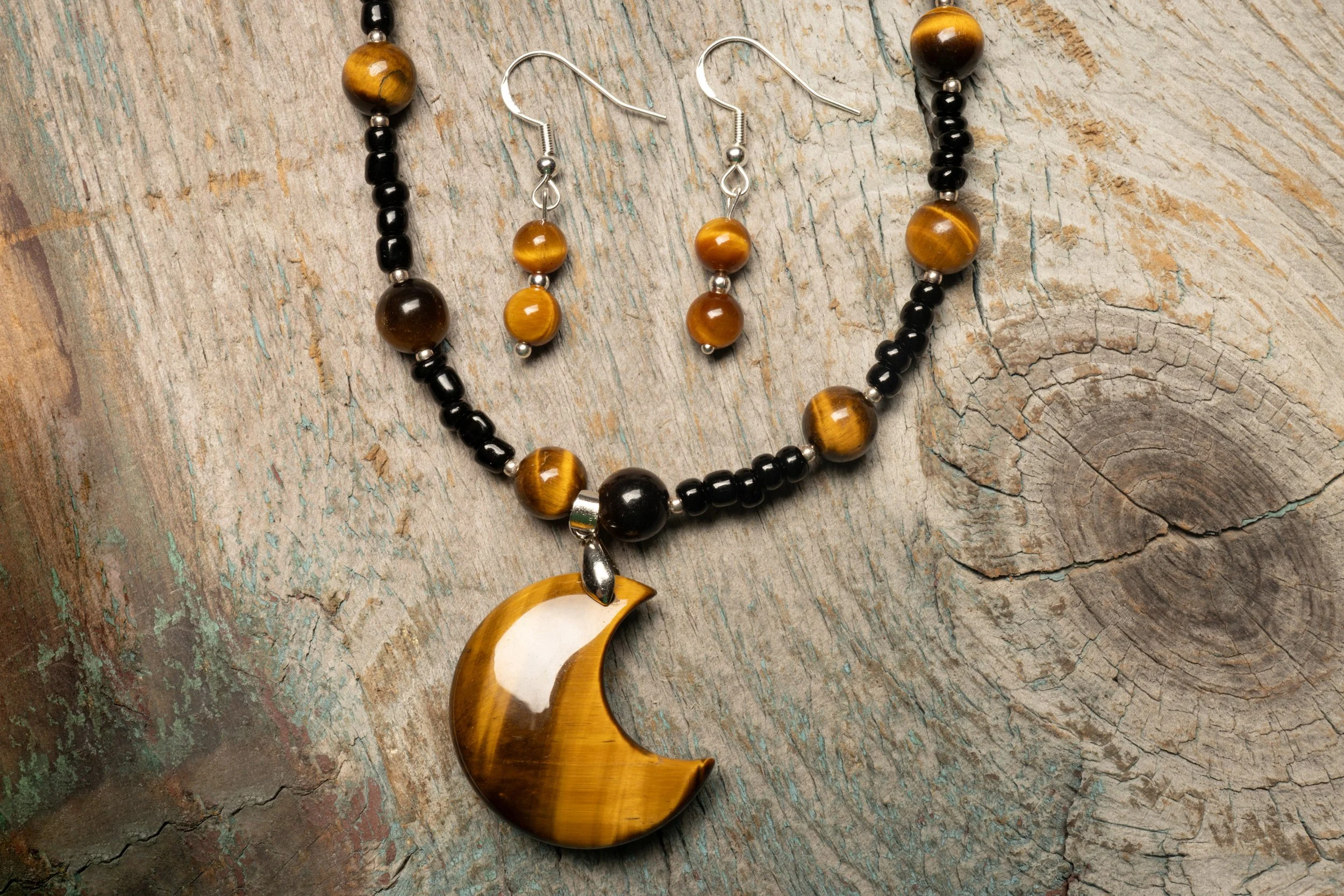 Black sb Tigers Eye stone Moon Set.jpg