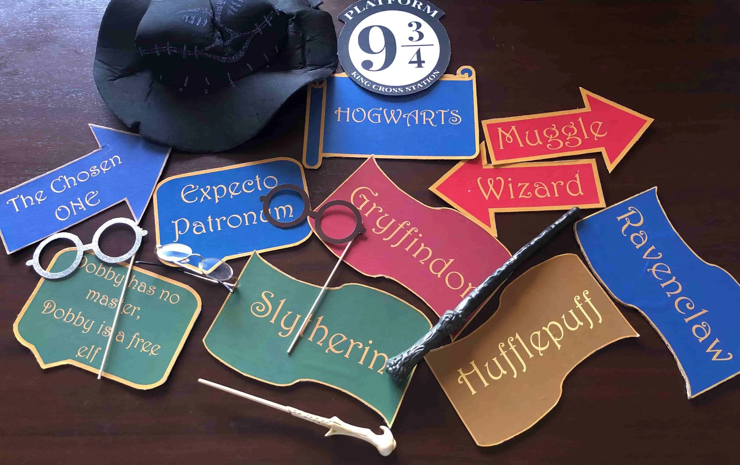 Harry potter props for Photo Booth.JPG