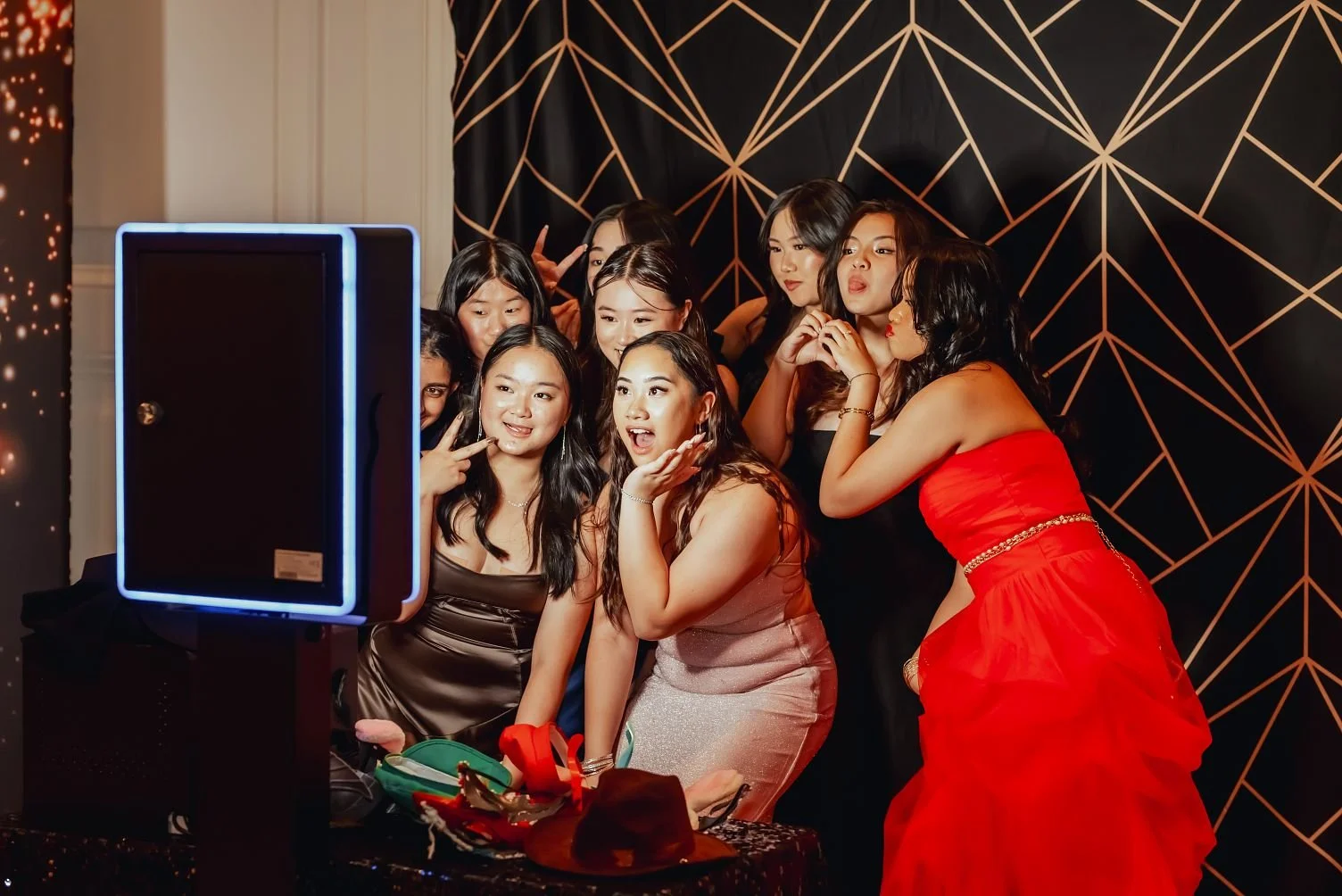 School Formal Entertainment Ideas Melbourne: Photo Booth, DJ &amp; Photography Guide