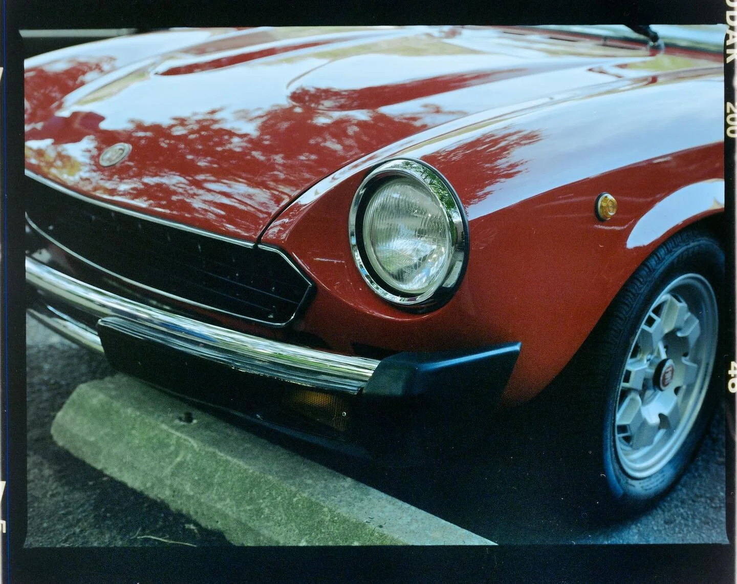 Cars & Coffee 
Mamiya 645 | Kodak Gold 200 | Mamiya Sekor 80mm f/2.8