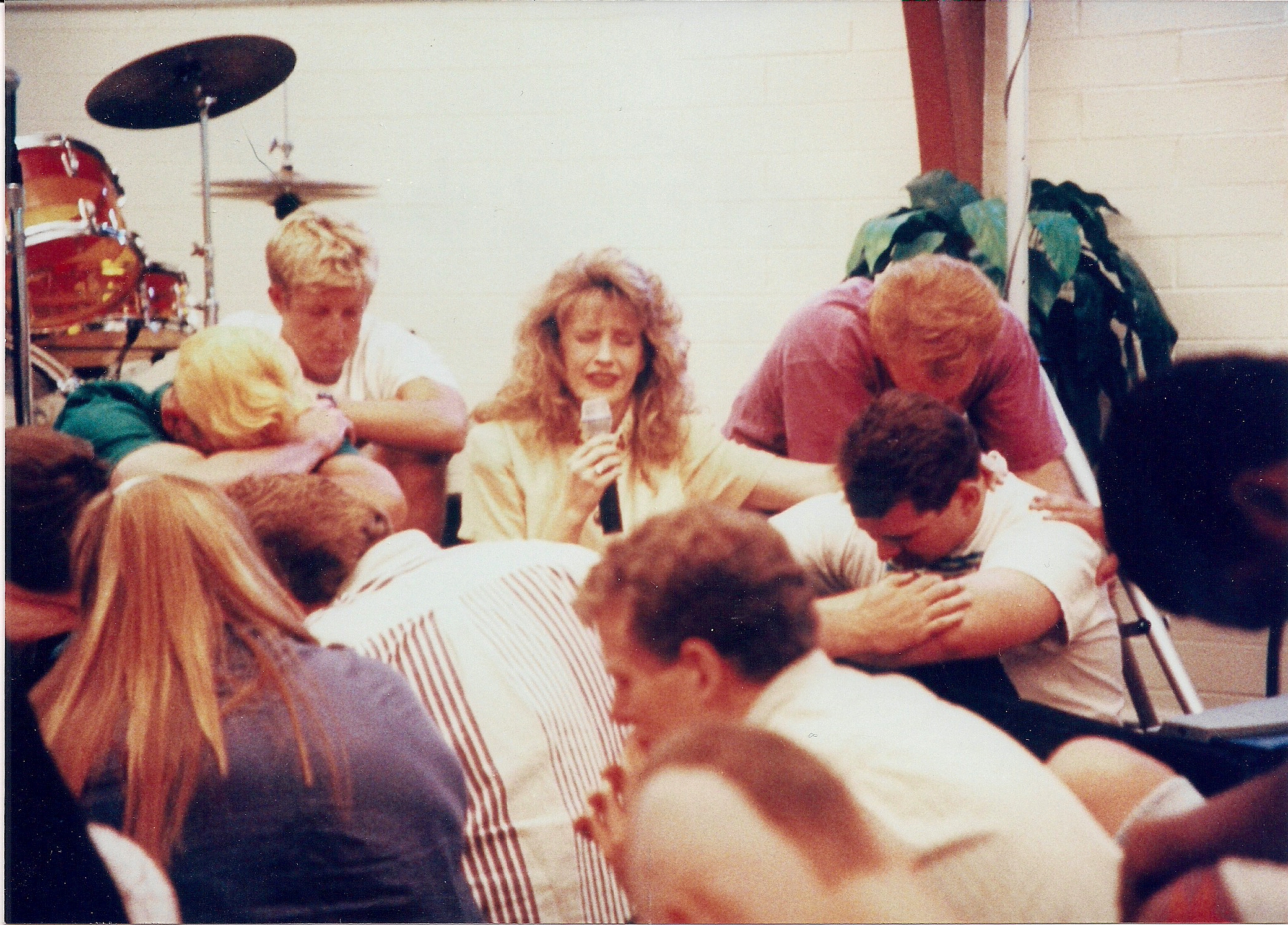 1995_10 Revival breaks out at AZ college of the Bible 01.jpg