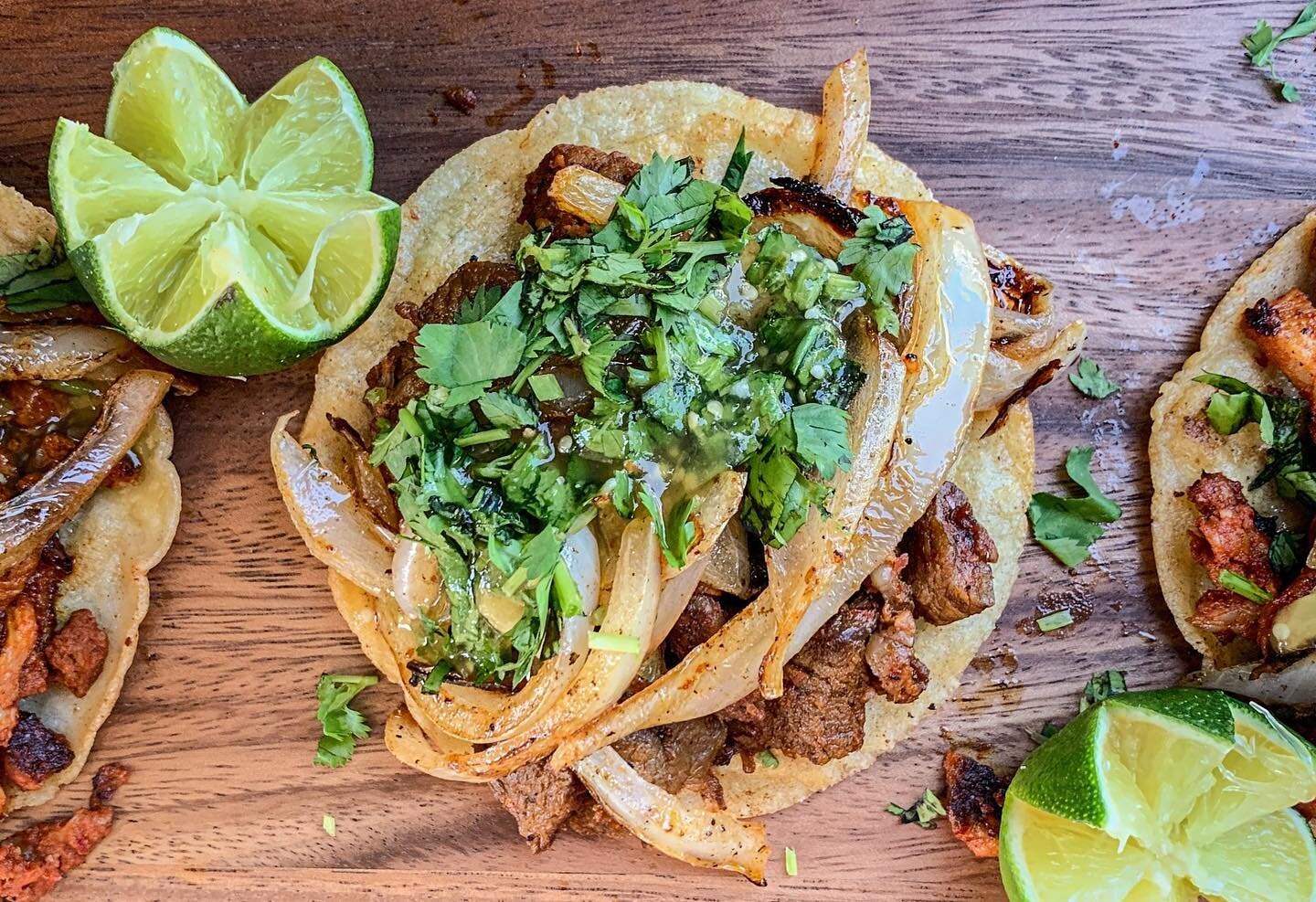 STREET STYLE TACOS 🥵🔥🌮 Make sure you tell your server you want to upgrade to &ldquo;street style&rdquo; ☀️ you won&rsquo;t regret it 😉