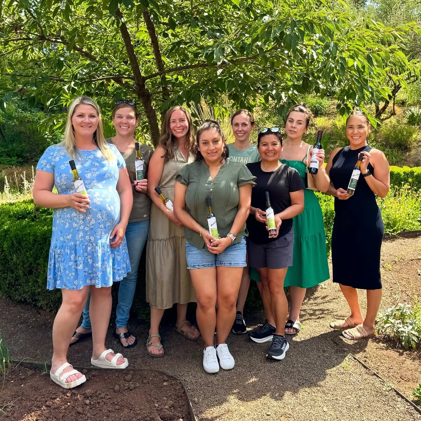 Our team took a break from the dental chair to enjoy some farm fun at Durant at Red Ridge Farms! 

Dr. Hyder treated the team to this wonderful outing full of vineyard views and an olive oil tasting experience. Huge thanks to @durant_oregon for hosti