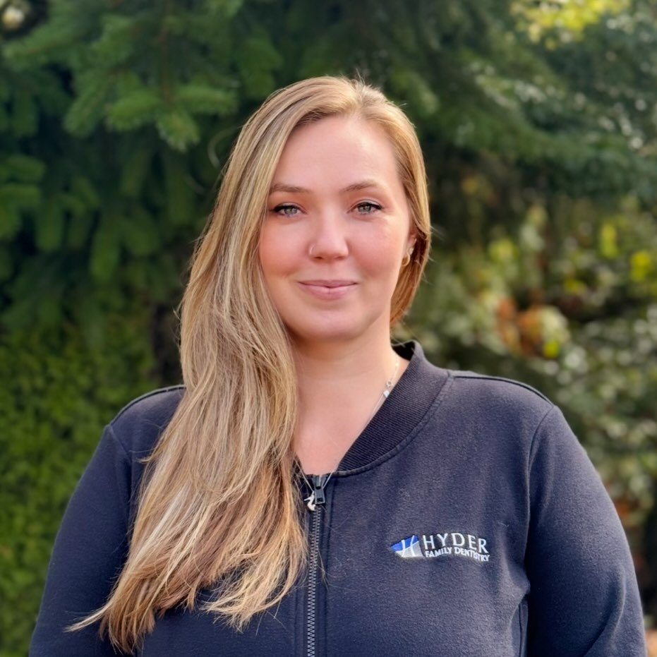 Happy Birthday, Kayla! 🎉✨

We&rsquo;re so lucky to have her on our team and truly appreciate the care and dedication she brings to our office and our patients every day. Wishing her an amazing day of celebration and joy! 
Drop a birthday wish for Ka