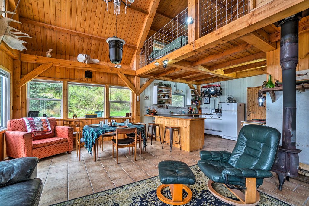 06-backbaylodge.jpg